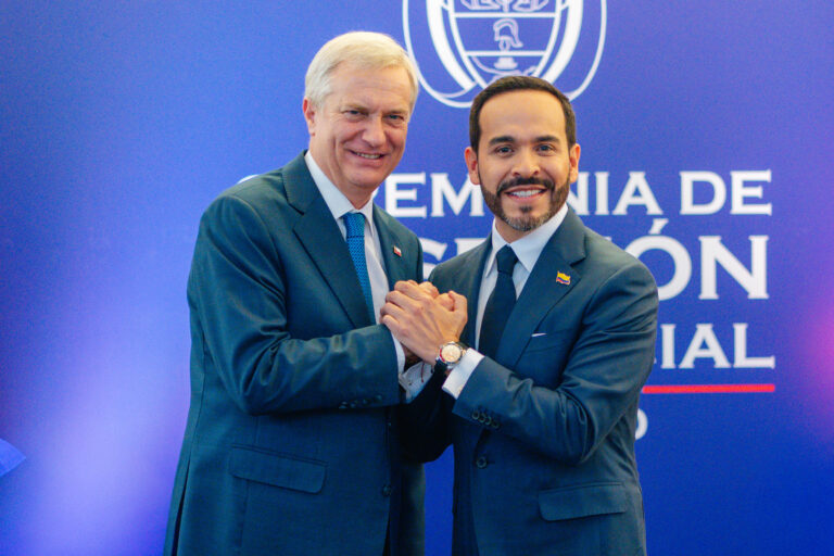 Pdte. Kast se reúne con Abelardo de la Espriella en Colombia a horas de cambio de mando: 