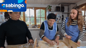Las tradicionales hojuelas conquistan con su receta familiar en Copequén | País Dulcero | Sabingo