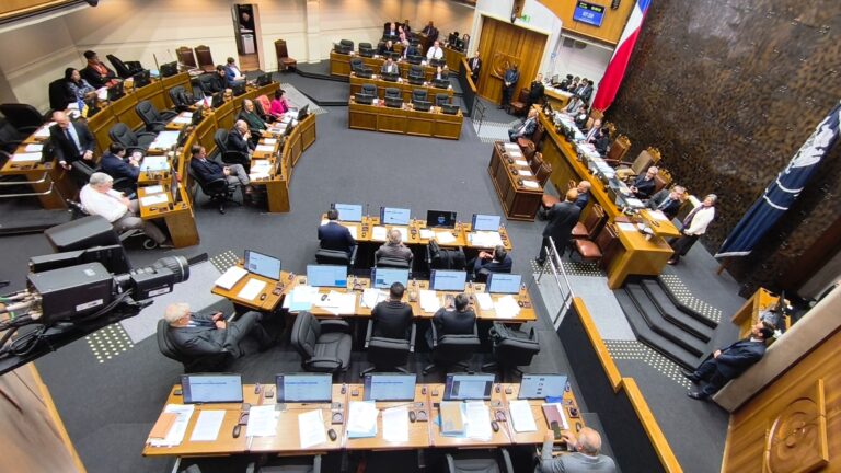 Megarreforma entra en su votación final: Senado define compensación a municipios por exención de contribuciones