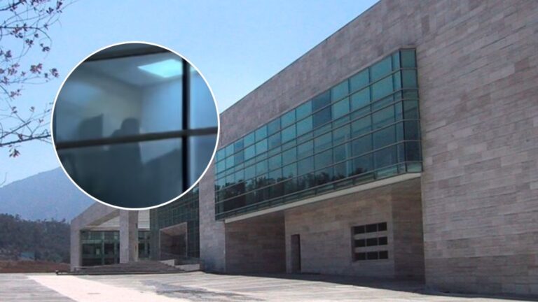 Exfuncionarios grabados teniendo relaciones en Vitacura piden $200 millones: Acusan 