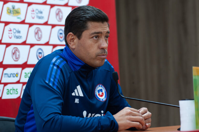 Nicolás Córdova sorprende y llama a jugador de Universidad de Chile para amistosos de La Roja
