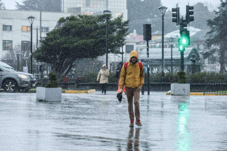 El sur bajo potente lluvia: Allison Ghöler adelanta hasta qué hora se extiende el sistema frontal