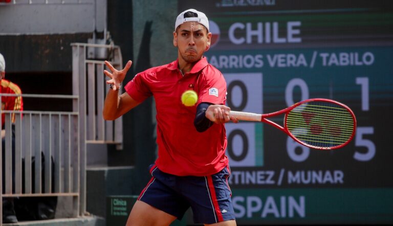 Otro golpe: Alejandro Tabilo vuelve a sufrir con una dura caída en el ranking ATP