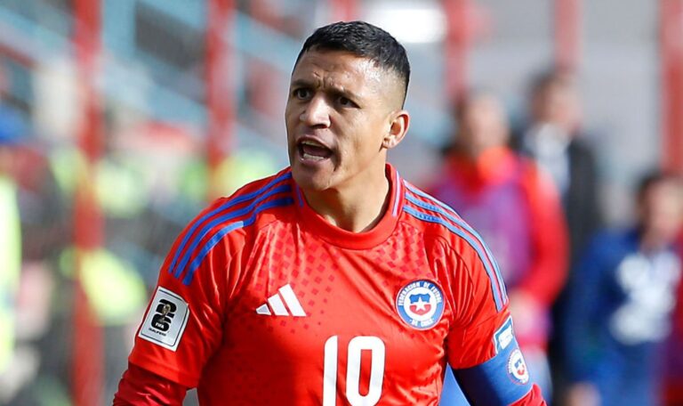 Por curiosa coincidencia: Alexis Sánchez declina invitación para ver amistoso de La Roja