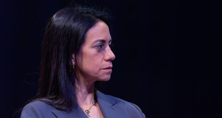 “Cirugía mayor” al gabinete: Críticas de la presidenta del Senado tensionan al oficialismo