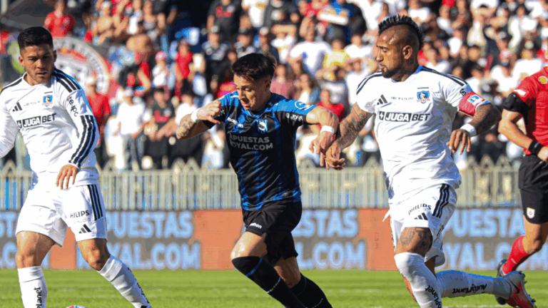 Colo Colo empata sin goles ante Huachipato y llega a los 53 puntos en Liga de Primera