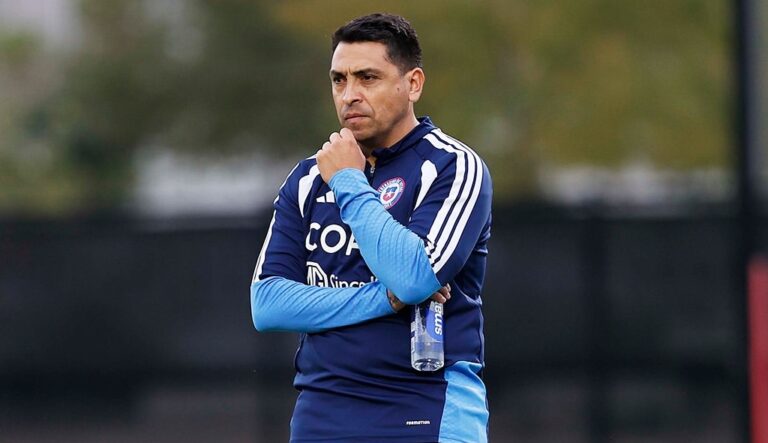 Invitado especial: Gonzalo Jara se sumó al cuerpo técnico de La Roja para gira por Norteamérica