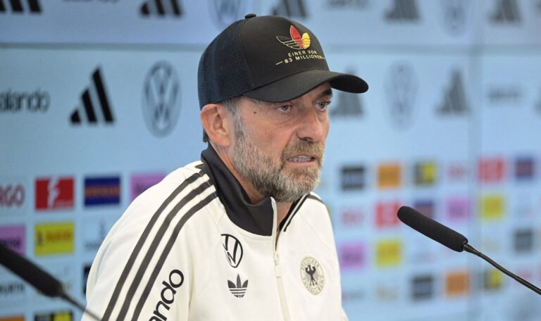 Primera revolución de Jürgen Klopp en Alemania: Convocó a 44 jugadores para disputar cuatro partidos