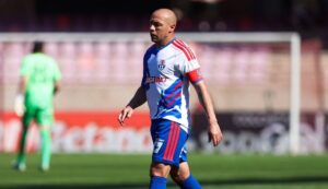 Marcelo Díaz manifestó su alegría por volver a jugar en la U: Varios hinchas piden postergar su retiro