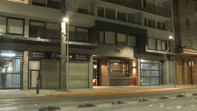 Secuestro en centro de Santiago: Rescatan a empresario joyero tras persecución hasta San Bernardo
