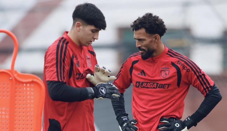 No se recuperó y no está Vozinha: La mala noticia que recibió Colo Colo de cara a la Copa Chile