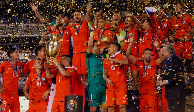 Mauricio Isla abandonó el chat: Los 7 bicampeones de América que se mantienen activos