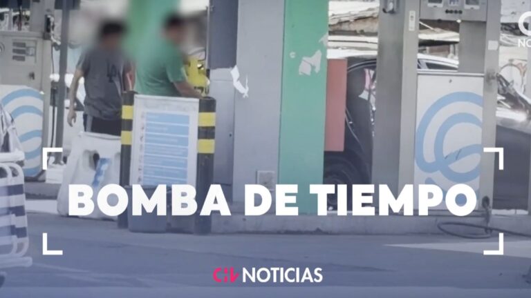 Ponen a todos en peligro: Trabajadores de bencinera fueron captados rellenando cilindros de gas domesticos en Puente Alto