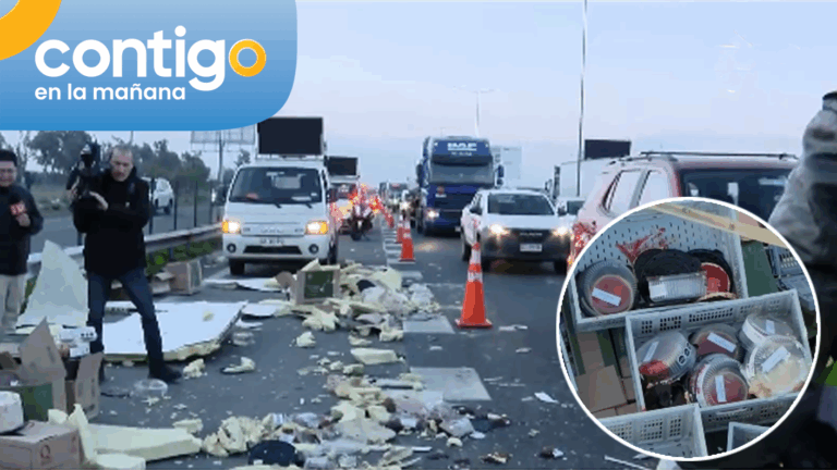Conductor huía de delincuentes y chocó camión lleno de tortas en Vespucio Norte: Buscan a los asaltantes