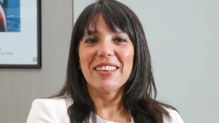 Hacienda solicita la renuncia de Alejandra Arriaza, directora nacional de Aduanas