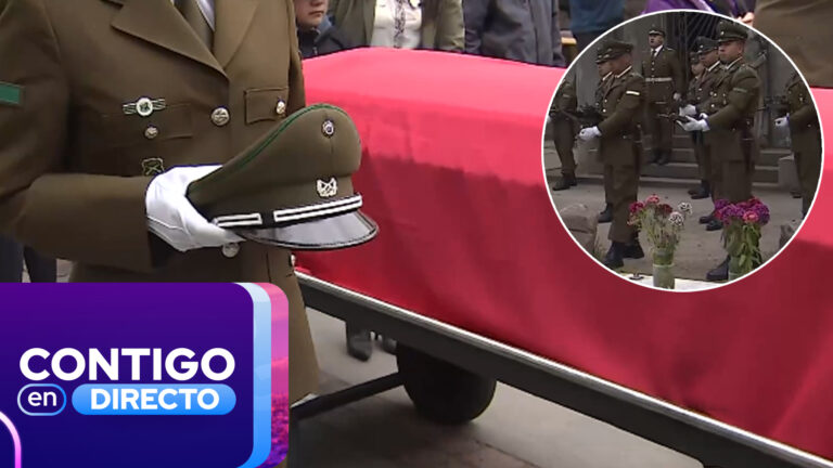 Carabineros realizan últimos homenajes al suboficial mayor Aguilera antes del ingreso al mausoleo