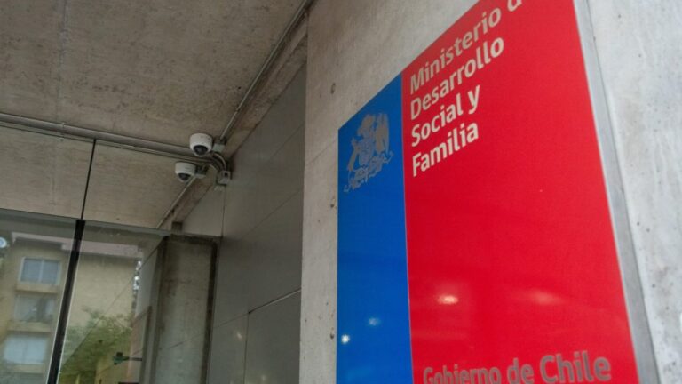 Seremi de Desarrollo Social y Familia de la RM renuncia por motivos familiares