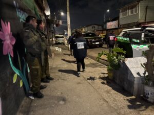 Adolescente de 16 años fue asesinado a balazos en La Pintana: Su hermano está en riesgo vital