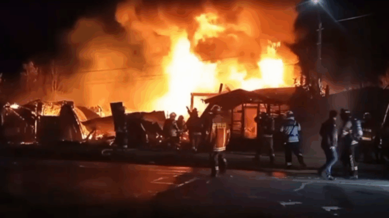 Investigan presuntas irregularidades tras fatal incendio en hogar de adultos mayores en Pitrufquén