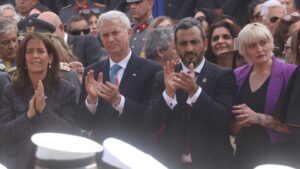 Con francotiradores y renovada escolta: La señal de respaldo del pdte. Kast al alcalde White en desfile de San Bernardo