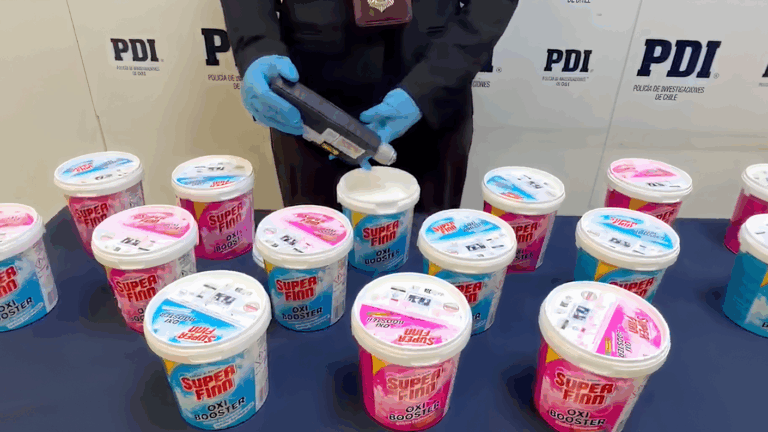 Incautan 8 kilos de ketamina en aeropuerto de Santiago: Droga provenía desde Ámsterdam