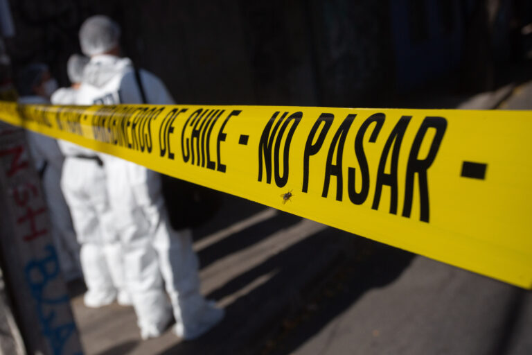 Niño de 3 años murió al caer del piso 13 en Santiago Centro: PDI detectó que no contaba con medida de seguridad