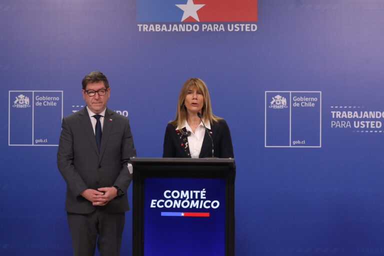 Buenas noticias para el bolsillo: Gobierno anuncia baja de 4.3% en las cuentas de la luz