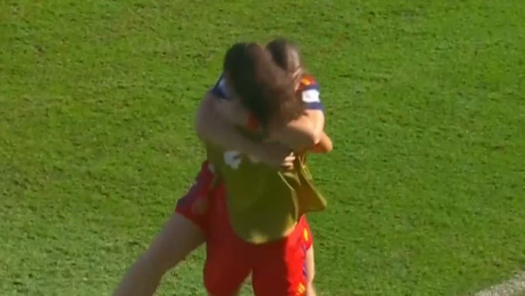 Baldazo de agua fría: España toma ventaja rápidamente ante Chile en el Mundial Sub 17 Femenino