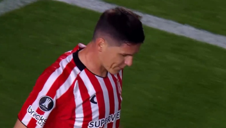 ¡En qué estuvo! La clara chance que Guido Carrillo desperdició para Estudiantes ante Flamengo