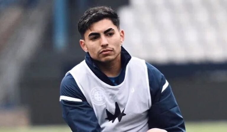 No olvida al Cacique: Jordhy Thompson manda nuevo guiño a Colo Colo tras extender su estadía en Rusia
