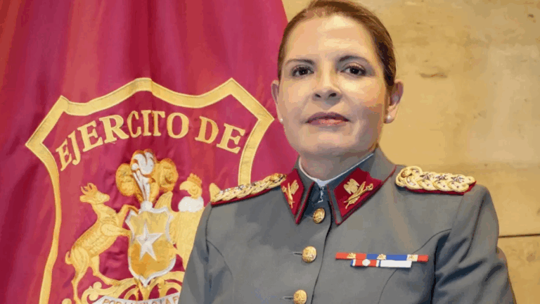 Por primera vez en 216 años: María Soledad Acevedo alcanza el grado de general en el Ejército