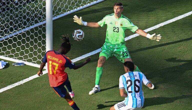 Agradecimiento inesperado: Nico Williams reveló detalle clave en gol de España a Argentina en el Mundial