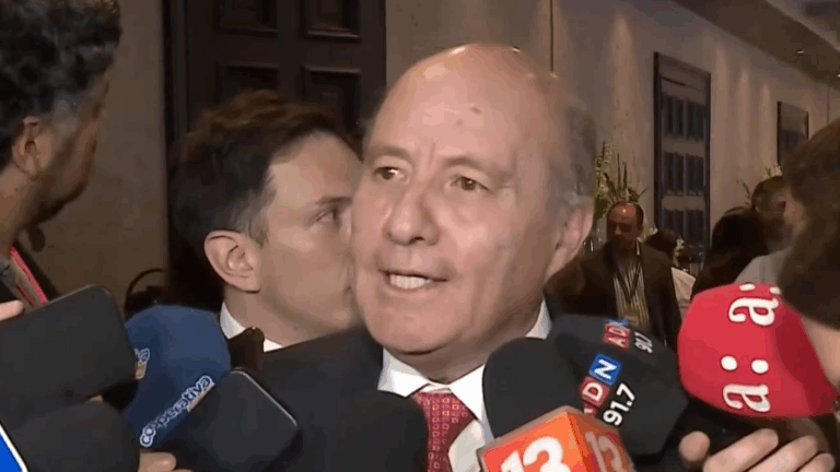 Quiroz llama a la inversión en su debut en la Enade: 