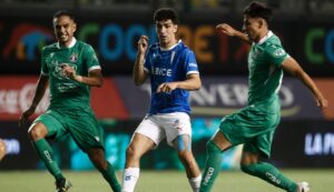 Oficial: ANFP suspende partido entre la UC y Audax Italiano por grave aluvión en Las Condes