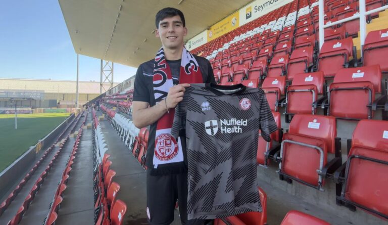 Sorpresa en el mercado: Vicente Reyes deja Norwich City y va a la quinta división de Inglaterra