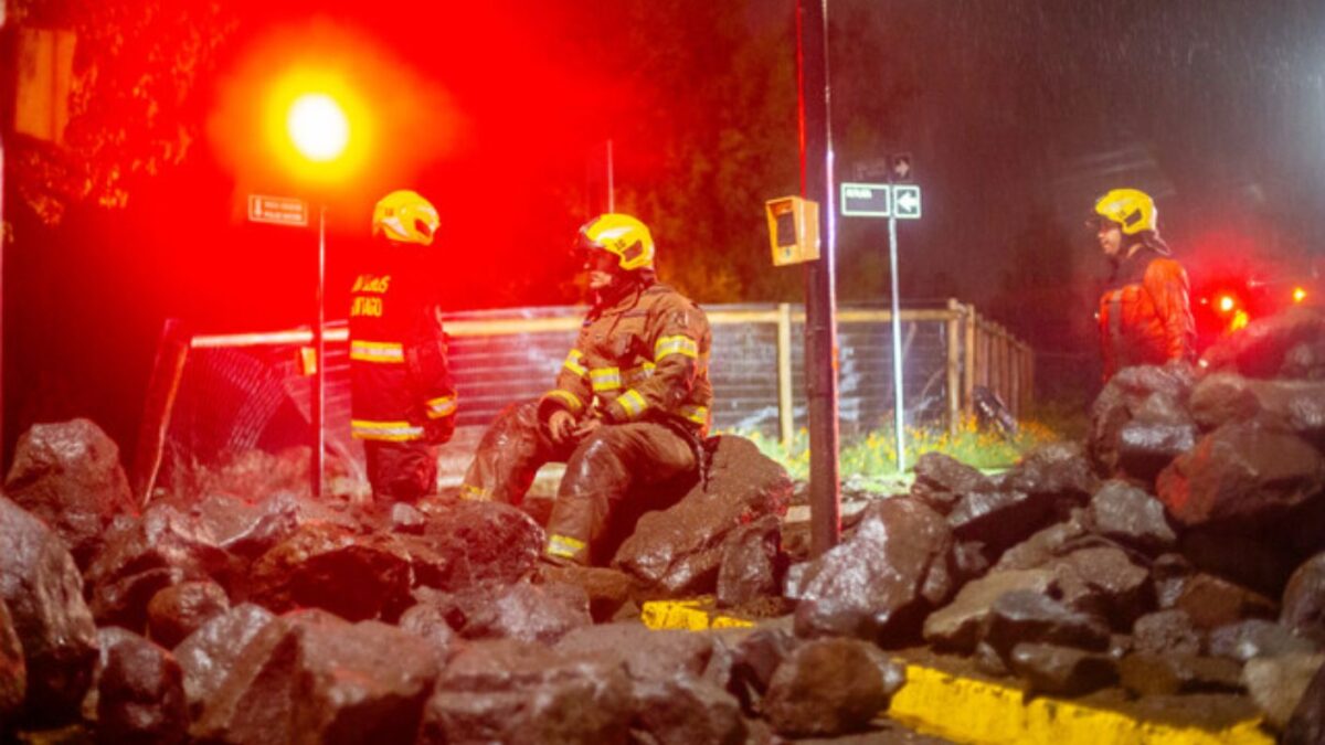 Exclution MINUTO A MINUTO | Emergencia por aluvión en Las Condes: Anuncian ...