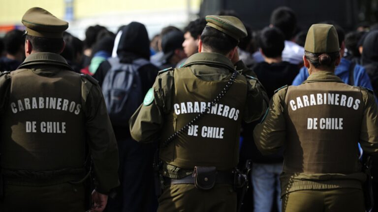 Detienen a cuatro Carabineros por posibles delitos ligados a vehículos robados: Además fueron dados de baja