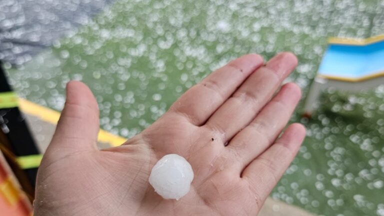 Reportan caída de granizo y activación de quebradas tras intensas precipitaciones en la región de Coquimbo