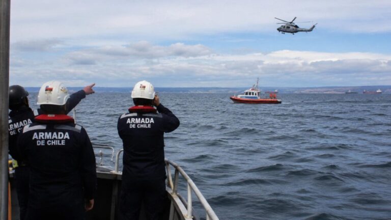 Intensa búsqueda de hombre que desapareció tras ingresar a playa Las Salinas en Viña del Mar