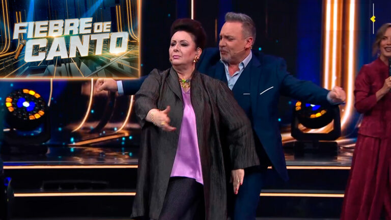 ¡Bien zapateado, y'know! Maestra Verónica Villarroel y Luis Jara deslumbraron con un improvisado baile flamenco