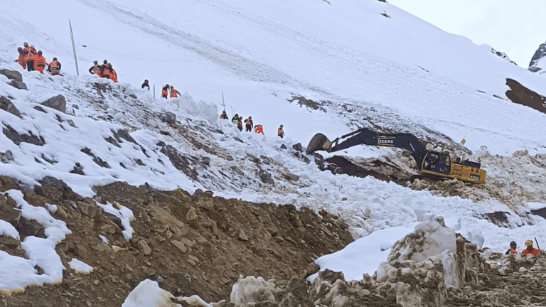 Emergencia en El Teniente: Tres trabajadores quedaron atrapados tras alud