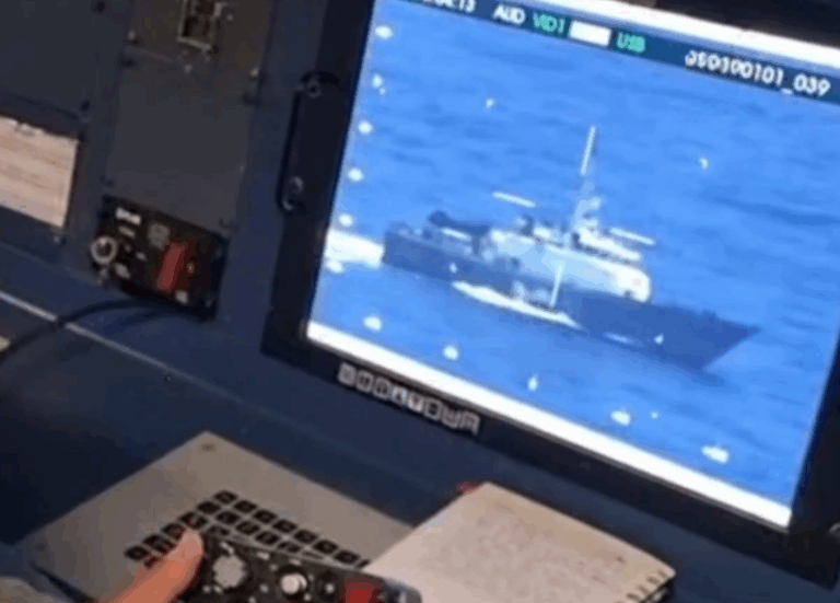 Armada detecta pesca ilegal en mar chileno: hay una gran concentración de barcos en costa de Iquique